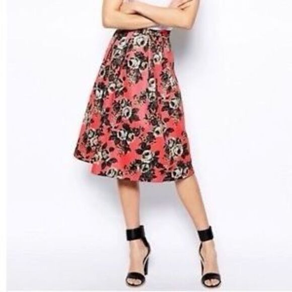 ASOS Dresses & Skirts - ASOS Quilted Midi Floral Skirt